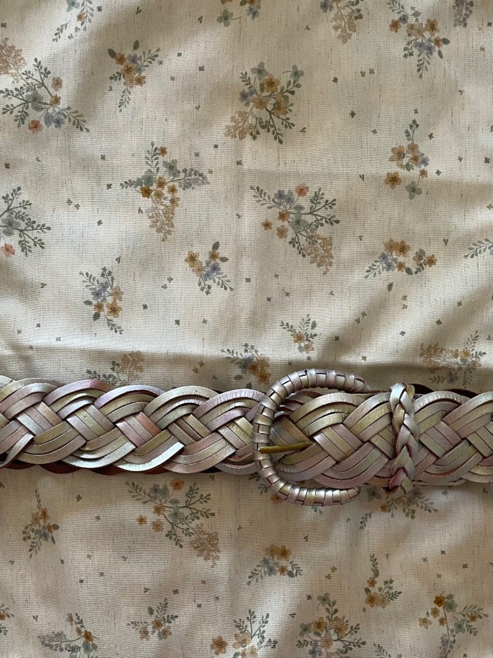 EUC Kimchi Blue Urban Outfitters Women’Braided Metallic Leather Belt Size Medium